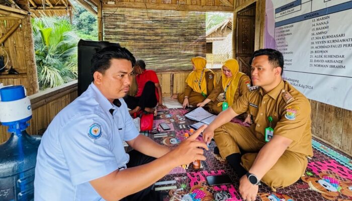Lurah Kaduagung Lakukan Monitoring Kelompok Ketahanan Pangan Budidaya Ikan Tawar “Sumur Tengah Berkah”