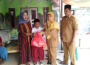 Kasi Pemberdayaan Kunjungi Eko, Anak Piatu di Mekar Baru yang Hidup Tanpa Orang Tua Sejak Kecil