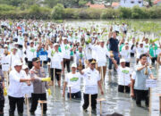 Bupati Tangerang Dampingi Wapres Gibran Tanam Mangrove di Ketapang untuk Dukung Gerakan Nasional Rehabilitasi Pesisir