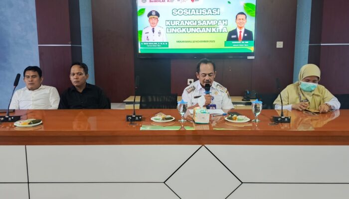 Camat Mekar Baru Gelar Sosialisasi Program KURASALING, Dorong Kesadaran Warga Kurangi Sampah Lingkungan