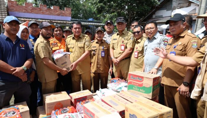 Pastikan Penanganan Cepat, Bupati Tangerang Tinjau Banjir Mekar Baru