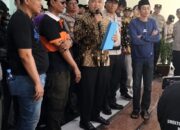 Temui Massa Aksi, H. Muhammad Amud Janji Sampaikan Aspirasi ke Pemerintah Pusat