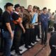 Temui Massa Aksi, H. Muhammad Amud Janji Sampaikan Aspirasi ke Pemerintah Pusat